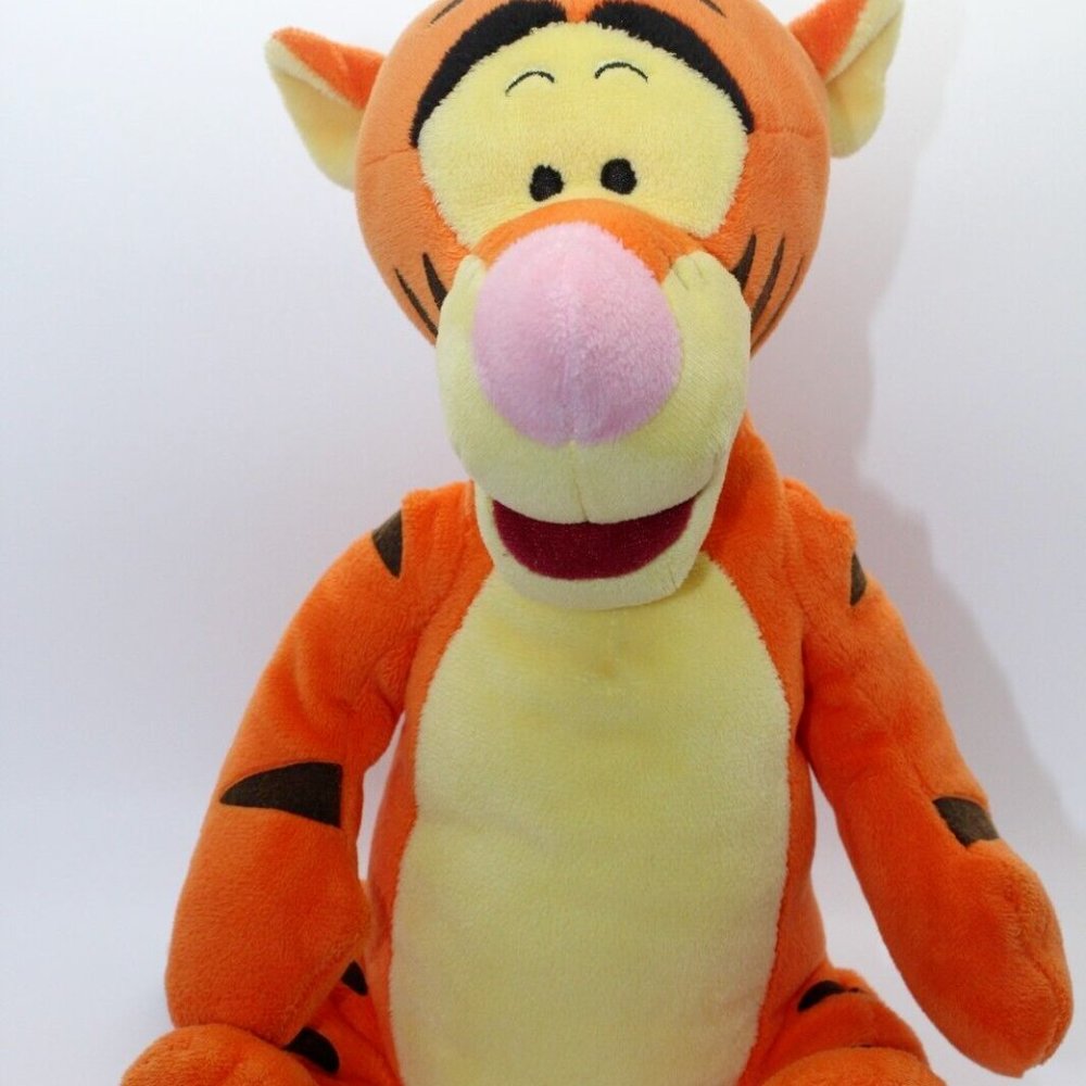 12" Disney Plush Winne the Pooh Tigger Collectible Stuffed Animal Kohl's Cares